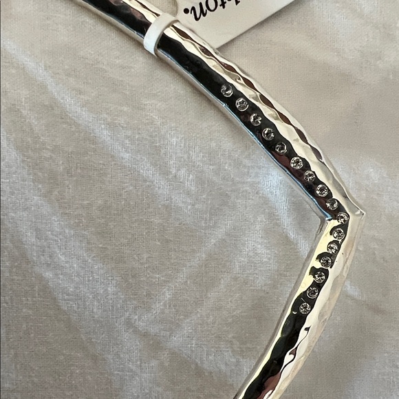 NEW Brighton Silver Textured Bangle with Blue Heart Pouch - Picture 5 of 9